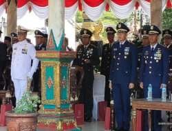 Dandim 0805/Ngawi Ikuti Upacara HUT TNI Ke 78 di Alun Alun Madiun