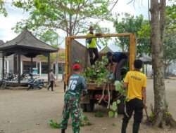 Kodim 0806/Trenggalek, Polri, Dinas PKPLH, dan Warga Bahu-Membahu Melaksanakan Karya Bhakti di Pantai Prigi 360