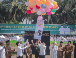 Dua Ribu Seratus Manasik Haji Cilik di Alun-alun Jember