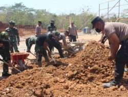 Sinergi TNI-Polri Bersama Masyarakat Bahu Membahu Sukseskan TMMD di Desa Rejosari