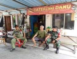 Babinsa Danukusuman Binter dengan Ketua RT