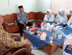 Sat-Set Wat-Wet, Aksi Jurnalis Cilik SMPM 12 Paciran Meliput Berita