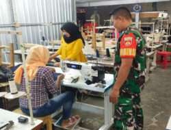 Babinsa Gelar Komsos dan Berikan Motivasi UMKM Daerah Binaan