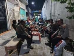 Kapolsek Tambaksari Giat Sambang Warga dan Memberikan Edukasi Ganguan Kamtibmas
