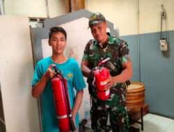 Cegah Kebakaran, Bakti Bati TNI Sosialisasi dan Cek APKdi Srabi Notosuman
