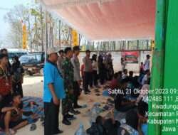Babinsa Koramil Padas laksanakan pengamanan Pertandingan Pencak Silat
