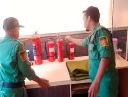 Sertu Purjiyanto : Pengecekan Apar Secara Rutin Salah Satu Antisipasi Penanggulangan Bahaya Kebakaran 