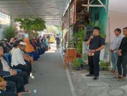 Babinsa Joyotakan Takziah ke Warga Binaan