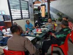 Warga Karang Asem di Sambangi Kapolsek Tambaksari