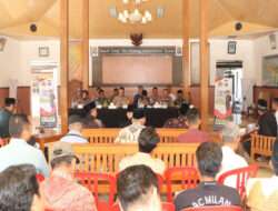 Jum’at Curhat di Sawoo Kapolres Ponorogo Minta Warga Waspadai Berita Hoaks yang Picu Perpecahan