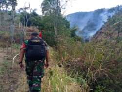 Aparat Gabungan Berjibaku Padamkan Kebakaran Lahan