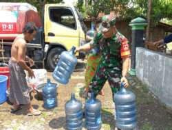 Kodim 0724/Boyolali Distribusikan Air Bersih ke Sejumlah Desa
