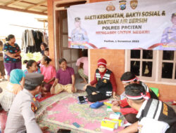 Gelar Bakti Kesehatan, Polres Pacitan Beri Pelayanan Kesehatan Gratis Warga