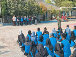 Anggota Koramil Bentuk Mental Dan Karakter Siswa SMKN 1 Giritontro, Ini Tujuannya