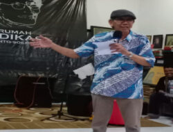 Amang Mawardi, 50 Tahun Bergiat di Literasi