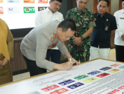 Polres Gresik Gelar Deklarasi Damai Pemilu 2024 di Kabupaten Gresik