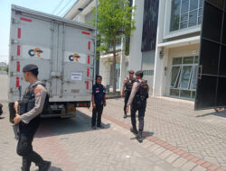 Pastikan Keamanan Logistik KPU, Polres Gresik Gelar Pengamanan Gudang Logistik