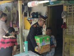 Kapolsek Kota Banyuwangi Peduli Janda Tua Lansia