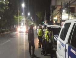 Polsek Tambaksari Lakukan Patroli Kejahatan Malam di Beberapa lokasi Rawan