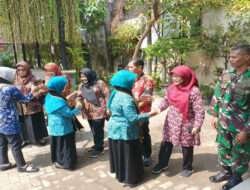 Babinsa Sumber Dukung Program KB Dalam Lomba Kesatuan Gerak PKK Bangga Kencana Kesehatan