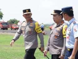 Kapolda Jatim Sambut Kedatangan Menko PMK dan Kapolri Gencarkan Penanaman 10 Juta Pohon