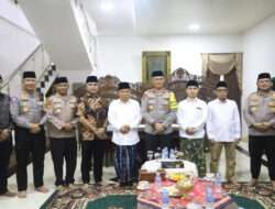 Kapolda Jatim Kunjungi Sejumlah Ponpes Perkuat Silaturahmi Untuk Kamtibmas