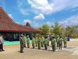 TNI-Polri Di Giriwoyo Berikan Pelatihan Kepada Puluhan Linmas