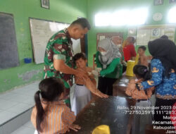 Babinsa Koramil Ngawi Kota Melaksanakan Pendampingan Bulan Imunisasi Anak Sekolah (BIAS) di SDN Mangunharjo