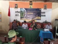 Bersama Polsek, TNI Di Batuwarno Berikan Pembekalan Dan Pelatihan Kepada Linmas