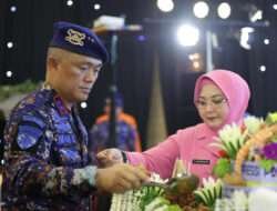 Pimpin Puncak Acara HUT Polairud ke -73 Kapolda Jatim Apresiasi Keberhasilan Polairud