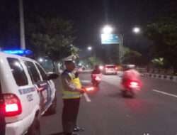 Polsek Tambaksari Patroli Kejahatan Malam di Beberapa Lokasi Rawan Kriminal