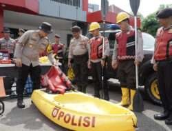 Antisipasi Bencana Hidrometeorologi, Kapolres Ponorogo Cek Kesiapan Peralatan SAR