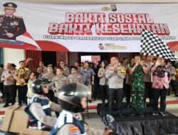 Polda Jatim Bersama Korbinmas Baharkam Polri Gelar Bakti Kesehatan dan Salurkan 15.000 Paket Sembako