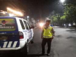 Polsek Tambaksari Patroli Malam  Mengantisipasi Balab Liar dan Tawuran