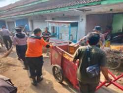 Polres Tulungagung Gelar Karya Bakti Antisipasi Banjir