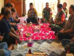 Warga Dukuh Setro Rawasan Disambangi Kapolsek Tambaksari
