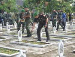 Jejak Penghormatan: Kodim 0806/Trenggalek Memaknai Hari Juang TNI AD ke-78 dengan Ziarah dan Tabur Bunga