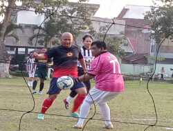 Soliditas dan Skill: Sparing Futsal Menyatukan Dandim 0806/Trenggalek dan Pemerintah Kabupaten Trenggalek