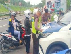 Tertibkan Pengendara Polres Bangkalan Lakukan Tilang Manual