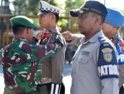 Dandim 0801/Pacitan Dampingi Kapolres Pacitan Pimpin Apel Gelar Pasukan Ops Lilin Semeru 2023