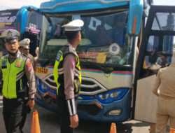 Jelang Nataru, Polres Magetan Bersama Dishub Lakukan Ramp Check Angkutan Transportasi