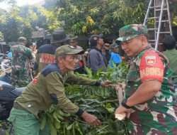 Babinsa Danukusuman Gandeng Linmas dan Tim Saberling Kerja Bakti Potong Ranting Pohon