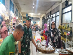 Ada Apa Babinsa Karangasem Sambangi Pedagang di Pasar Kleco, Ternyata Begini Kronologinya