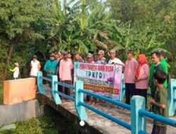 Kemanunggalan TNI-Rakyat Semakin Terlihat Dalam Program Padat Karya Tunai Desa