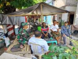 Ciptakan Kedekatan dengan Warga, Babinsa Tipes Rutin Komsos