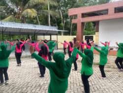 Harmonis dan Sehat Bersama: Serunya Senam Persit KCK Ranting 06 Kampak dan Bhayangkari
