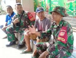 Selipkan Pesan Damai Jelang Pemilu, Babinsa Keprabon Komsos Dengan Tokoh Masyarakat