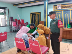 Peran Aktif Babinsa Keprabon Dalam Kegiatan Sub Pekan Imunisasi Nasional Polio Tingkat Kota Surakarta