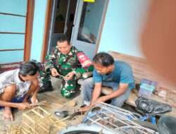 Majukan UMKM di Wilayah Binaan, Babinsa Baluwarti Berikan Motivasi Kepada Pengrajin Sangkar Burung