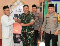 Sejuknya Harmoni: Dandim 0806/Trenggalek dan Kapolres Trenggalek Lestarikan Kebersamaan di Masjid Sumber Sari